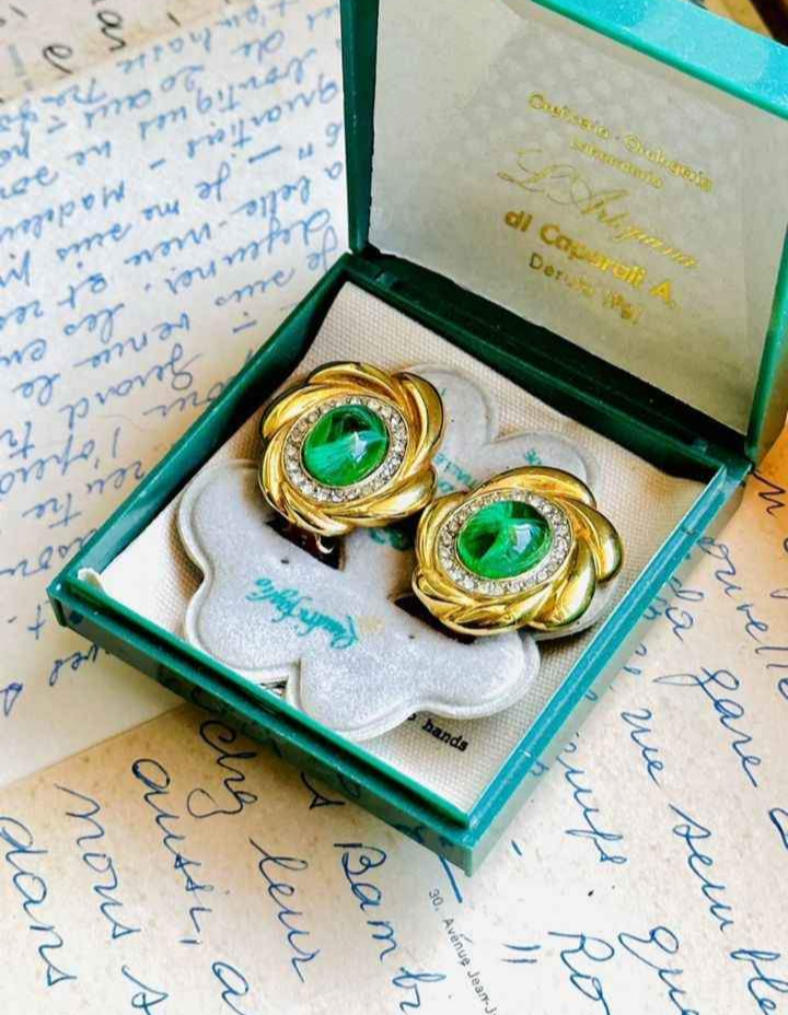 4 Best Vintage Inspired Clip On Earrings That Don't Hurt | For Non-Pierced Ears