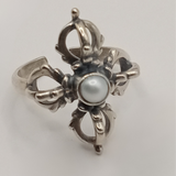 Crown vintage design natural pearl silver ring