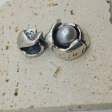 Antique Pe design inspired platinum gray natural pearl silver pendant