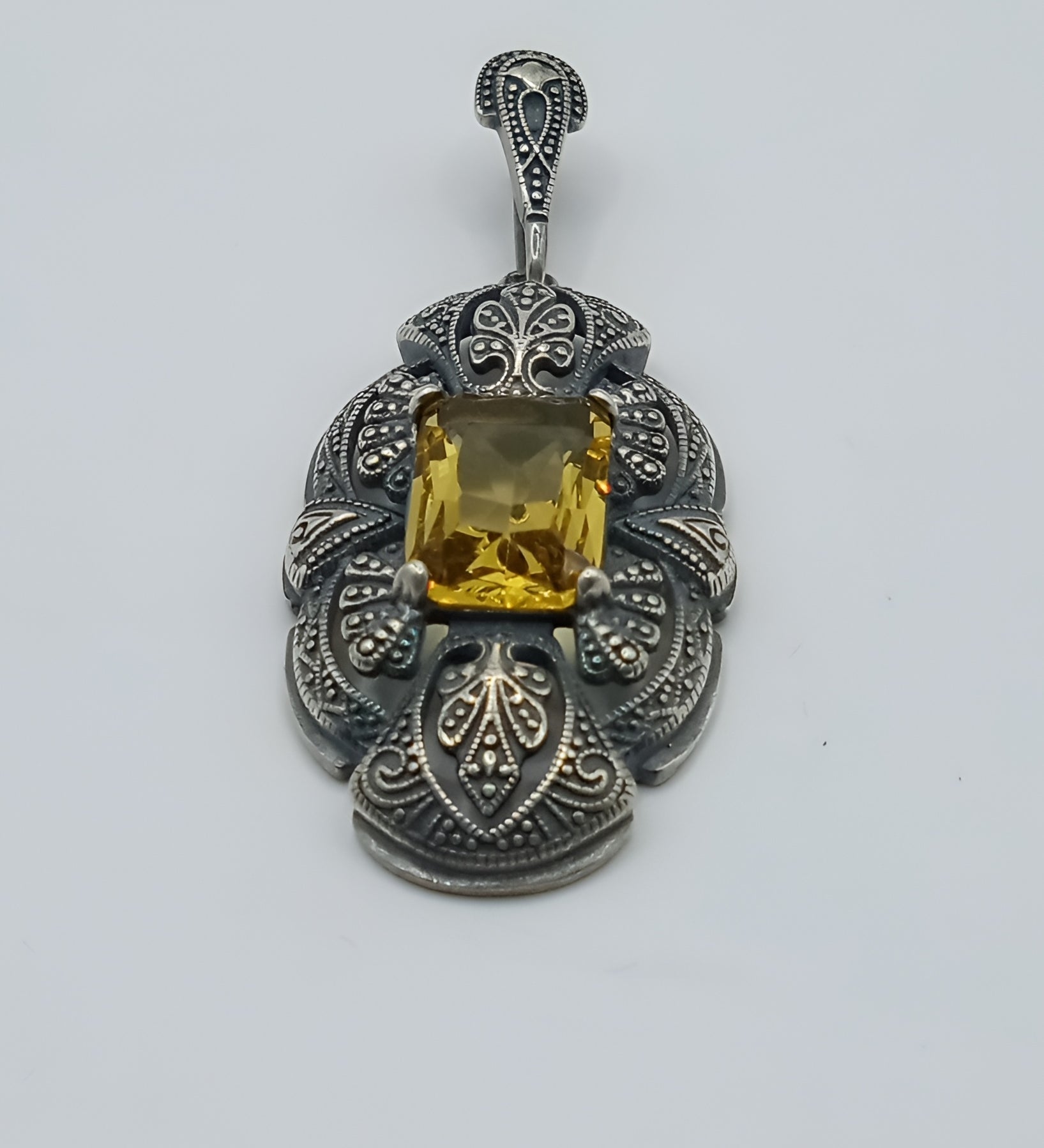 Art deco era artistic design pendant