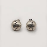 Lightening design stud