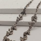 Floral vintage design necklace