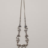 Floral vintage design necklace